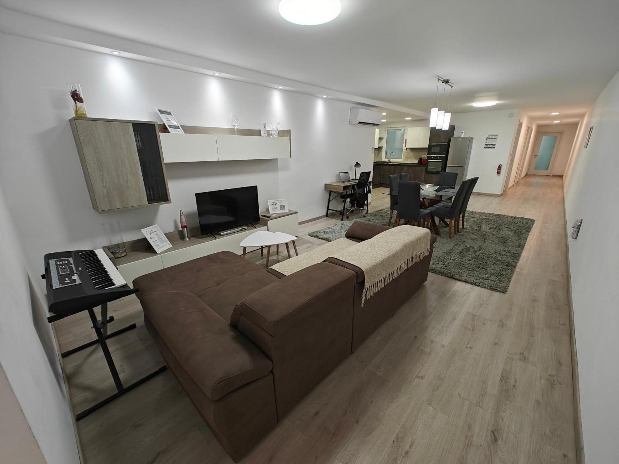 Modern Apartment With Large Outdoor Area - Sleeps 7, Close To Malta International Airport Ħal Ħal Luqa Extérieur photo