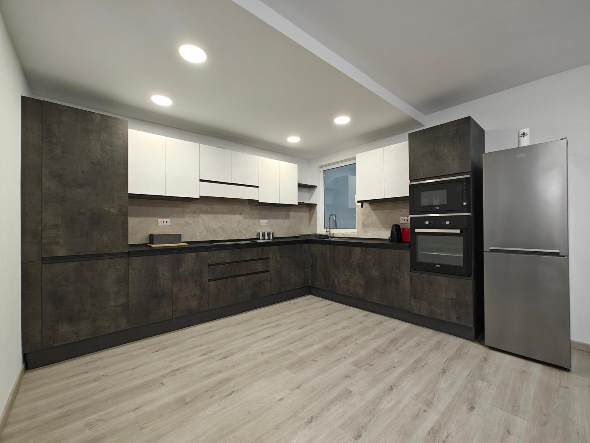 Modern Apartment With Large Outdoor Area - Sleeps 7, Close To Malta International Airport Ħal Ħal Luqa Extérieur photo